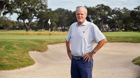 'Groundbreaking' Mulvoy set to accept Elmer Ferguson Memorial .
